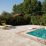 pavimento in marmo per piscine